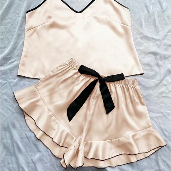 Sexy Satin Pajamas - Picture 4 of 11